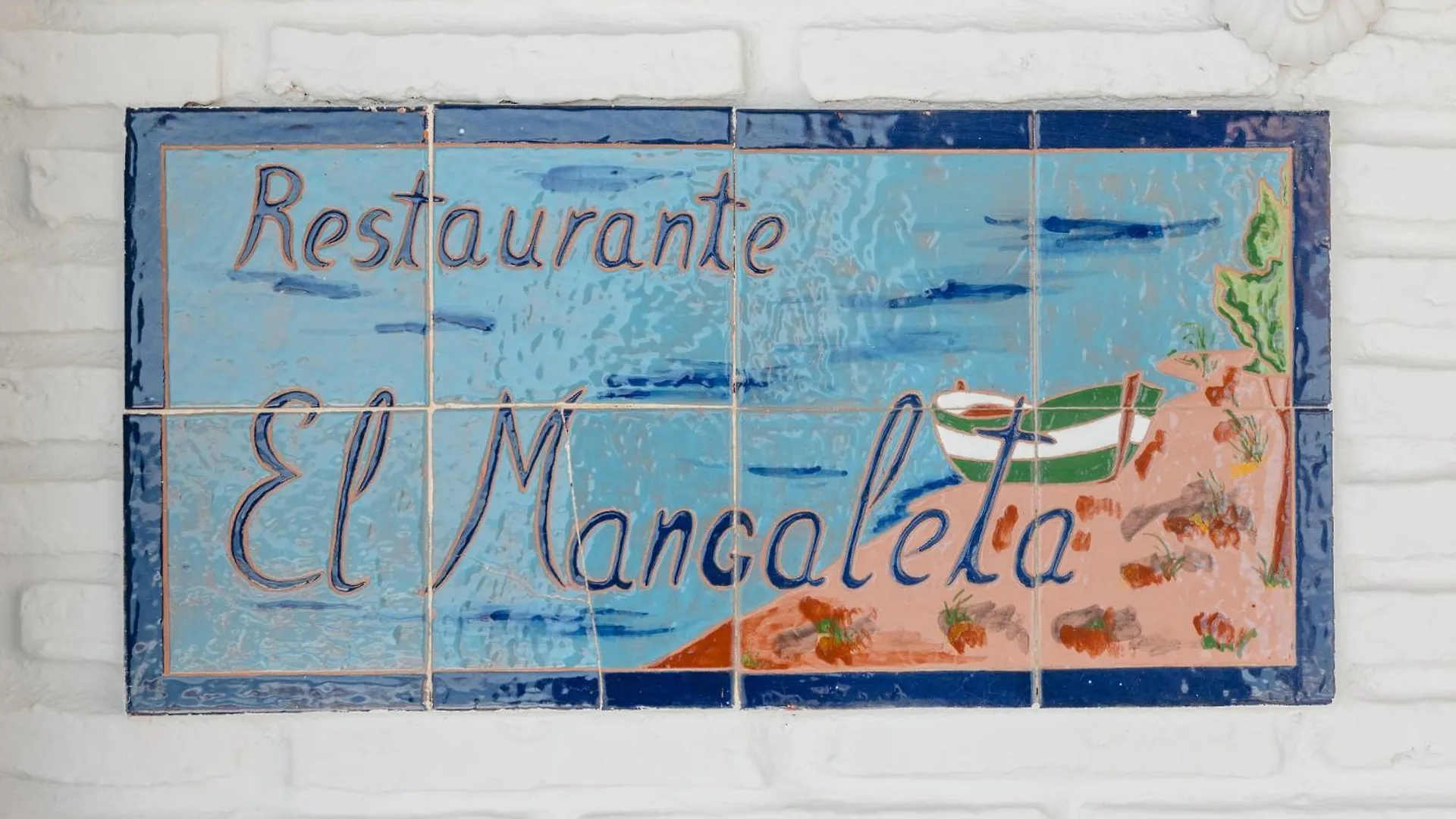 Holiday House Next To The Beach In Las Dunas, Bahia De Marbella Semesterbostad