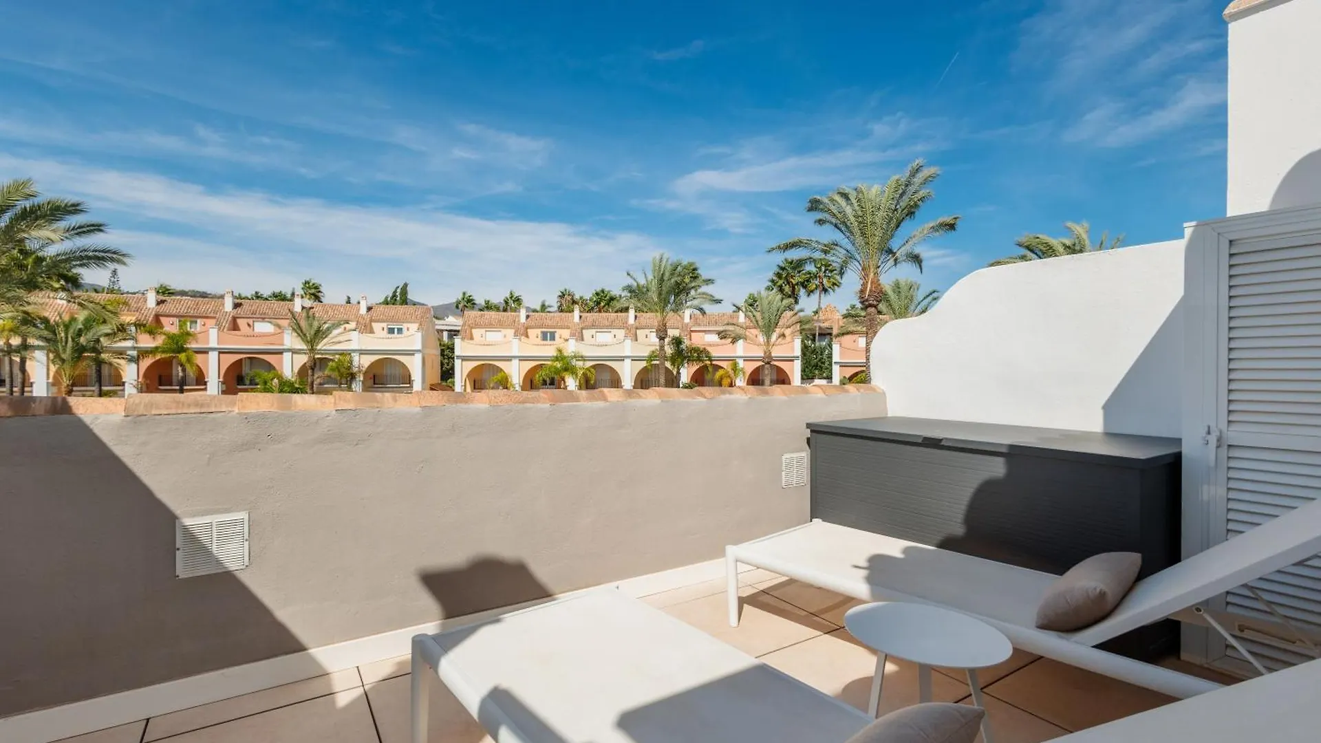 Holiday House Next To The Beach In Las Dunas, Bahia De Marbella Spanien