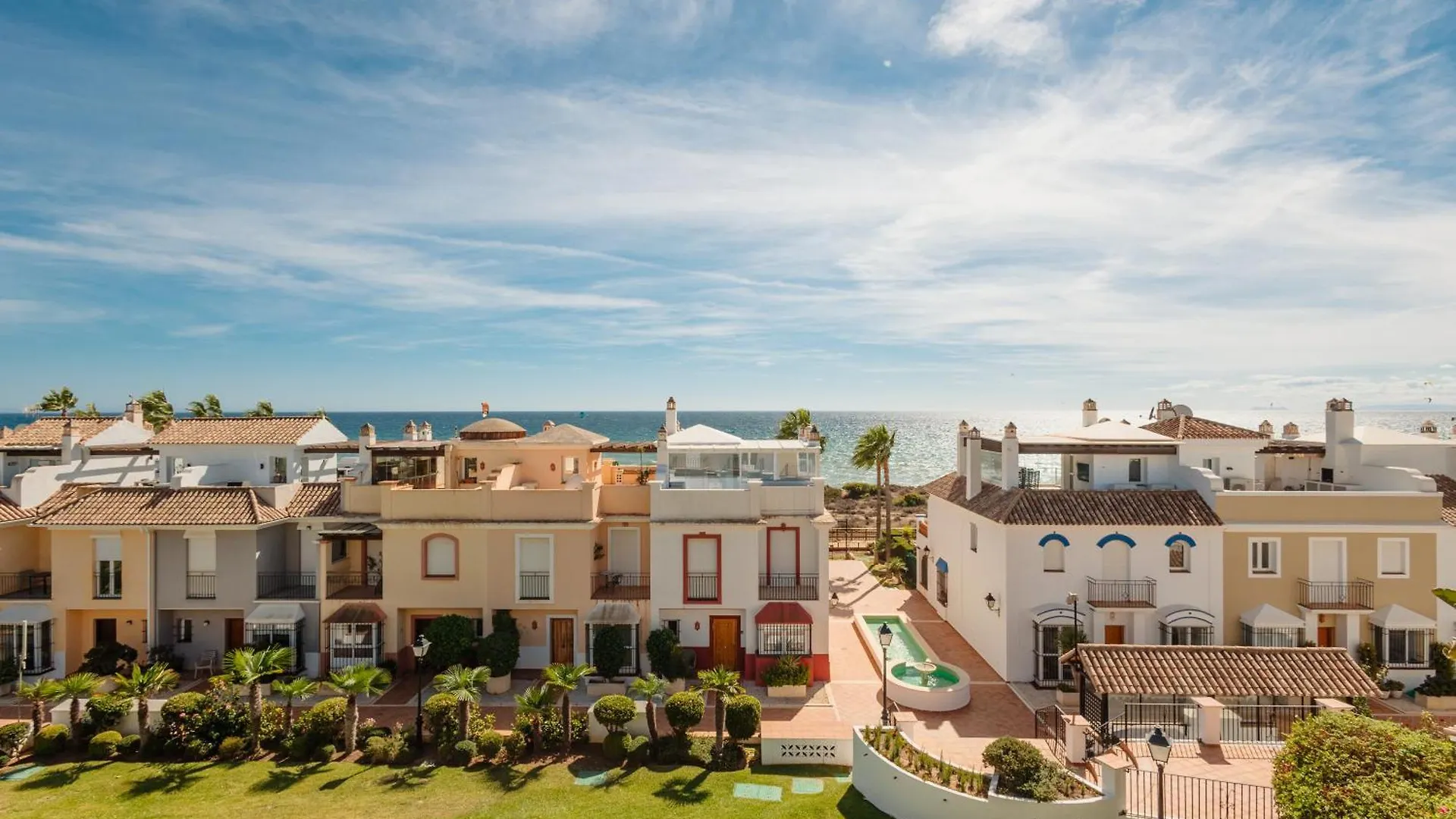Semesterbostad Holiday House Next To The Beach In Las Dunas, Bahia De Marbella Spanien